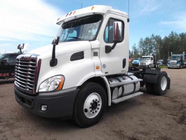 2012 FREIGHTLINER CASCADIA S/A 5TH WHEEL TRUCK